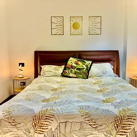 Isola - Design & * Milano