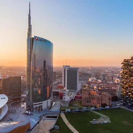 Isola - Design & * Milano