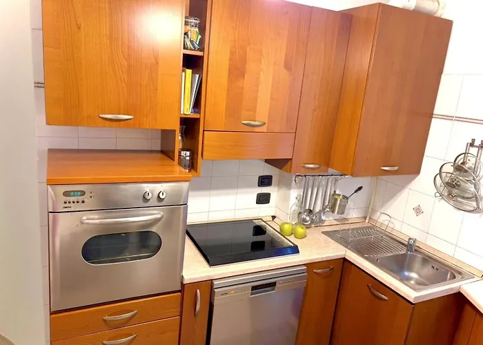 Isola - Design & Milano